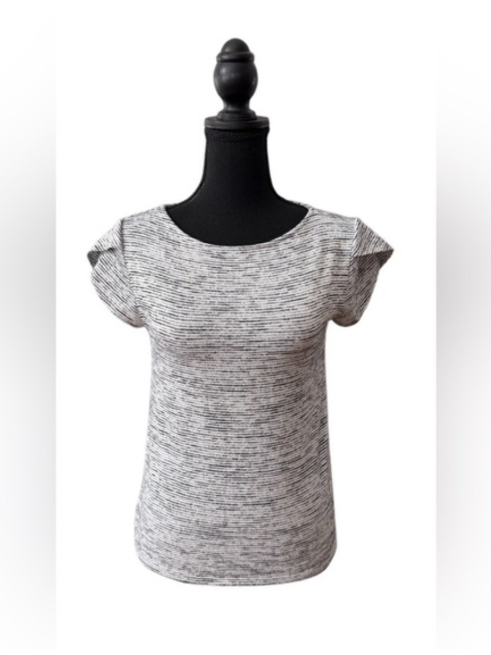 Market & Spruce Black and White Heathered Short Sleeve Scoop Tee